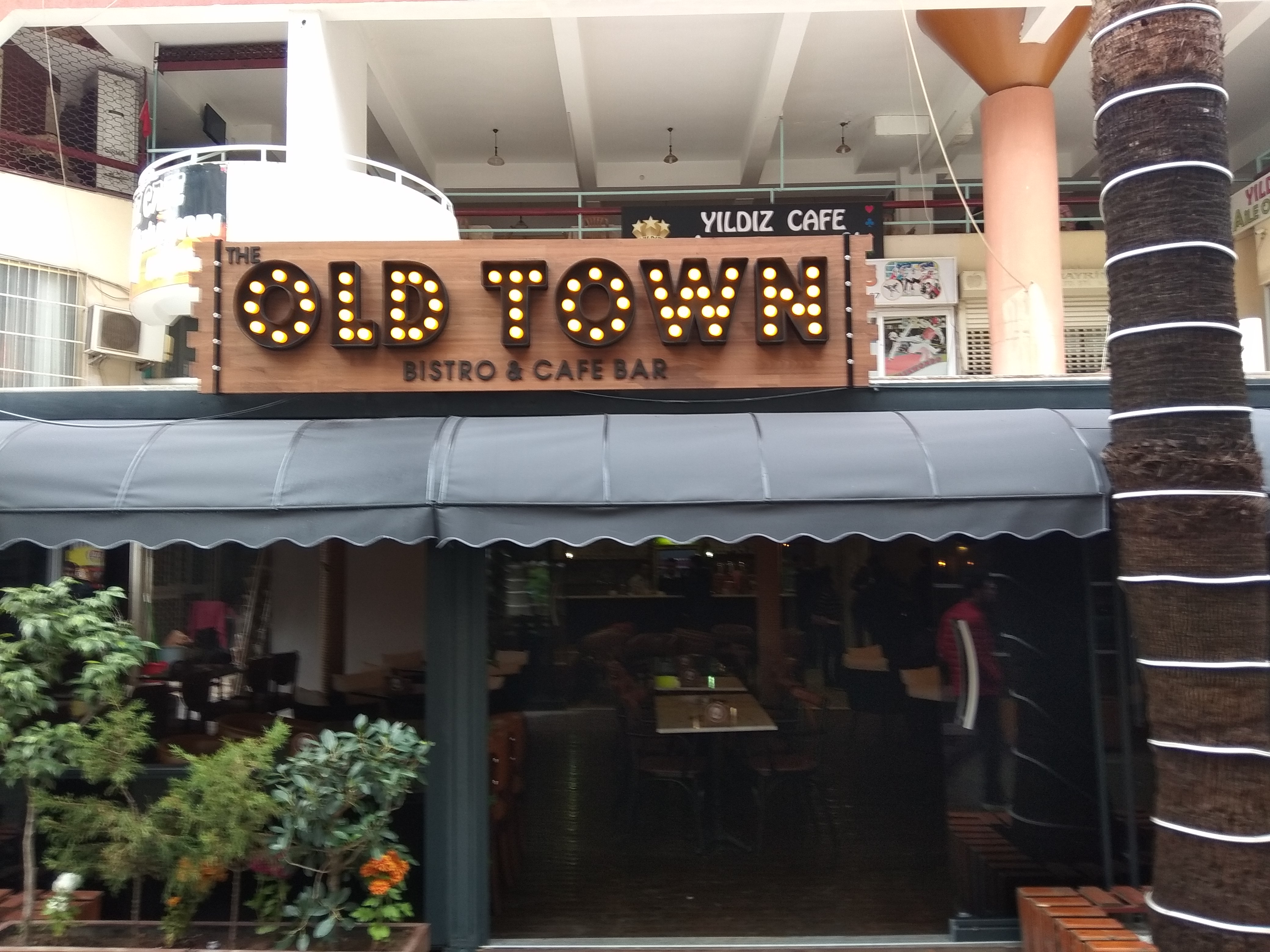 The Old Town Bistro Cafe & Bar